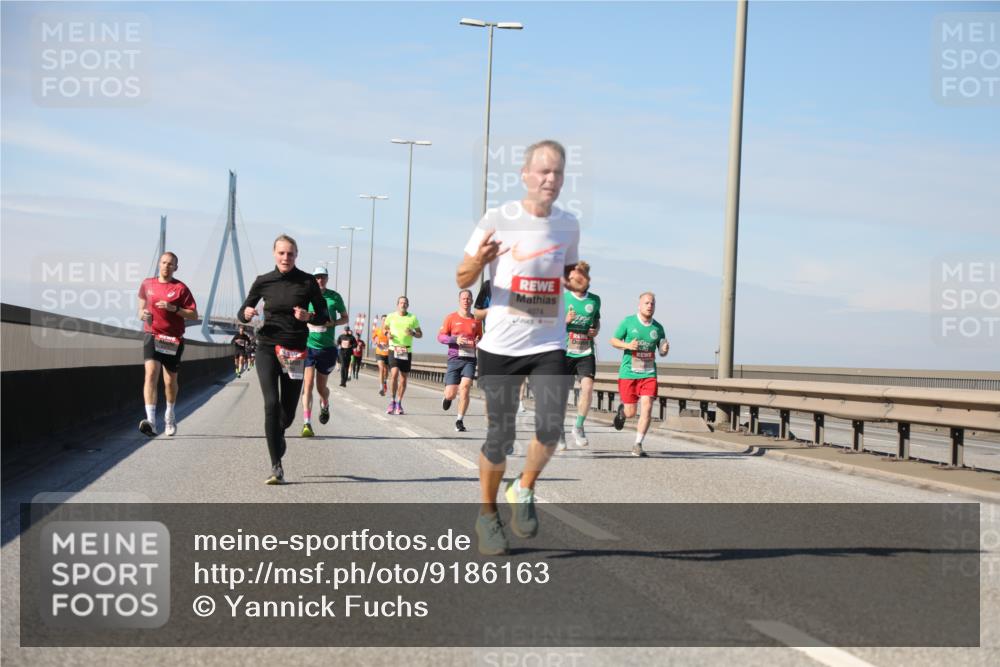 03.10.2025 - Köhlbrandbrückenlauf Yannick Fuchs http://msf.ph/oto/9186163 03.10.2025 11:44:13 Position 3 4074 meine-sportfotos.de