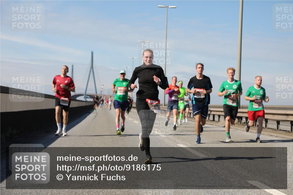 03.10.2025 - Köhlbrandbrückenlauf Yannick Fuchs http://msf.ph/oto/9186175 03.10.2025 11:44:15 Position 3 299 meine-sportfotos.de