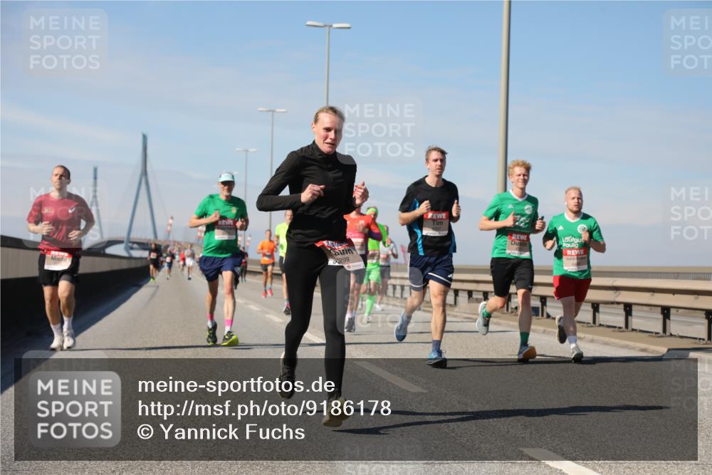 03.10.2025 - Köhlbrandbrückenlauf Yannick Fuchs http://msf.ph/oto/9186178 03.10.2025 11:44:15 Position 3 299 meine-sportfotos.de