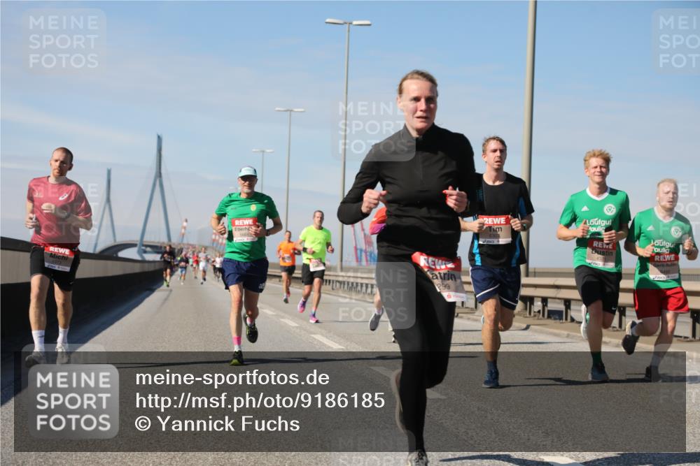 03.10.2025 - Köhlbrandbrückenlauf Yannick Fuchs http://msf.ph/oto/9186185 03.10.2025 11:44:16 Position 3 6373, 299, 6307 meine-sportfotos.de