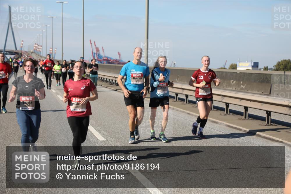 03.10.2025 - Köhlbrandbrückenlauf Yannick Fuchs http://msf.ph/oto/9186194 03.10.2025 12:05:26 Position 3 4989, 4939, 13 meine-sportfotos.de