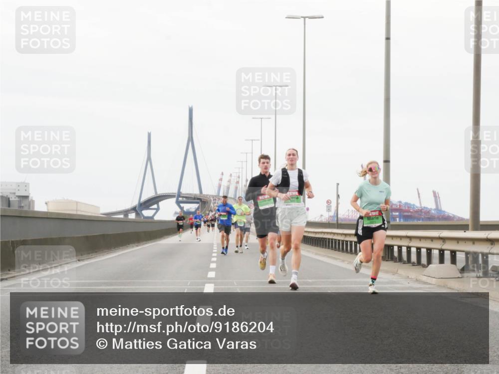 03.10.2025 - Köhlbrandbrückenlauf Matties Gatica Varas http://msf.ph/oto/9186204 03.10.2025 15:45:21 Position 3  meine-sportfotos.de
