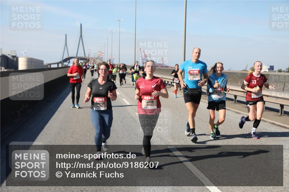 03.10.2025 - Köhlbrandbrückenlauf Yannick Fuchs http://msf.ph/oto/9186207 03.10.2025 12:05:27 Position 3 4939, 200, 6602, 13 meine-sportfotos.de