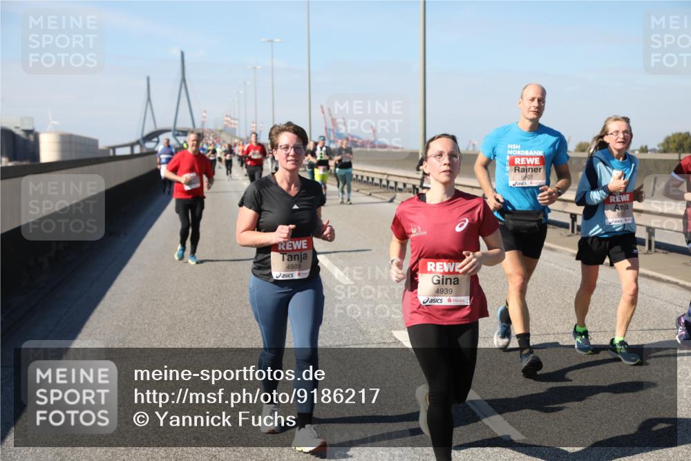 03.10.2025 - Köhlbrandbrückenlauf Yannick Fuchs http://msf.ph/oto/9186217 03.10.2025 12:05:27 Position 3 4989, 4939, 6602 meine-sportfotos.de