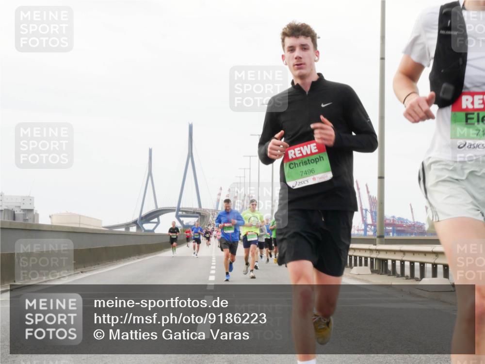 03.10.2025 - Köhlbrandbrückenlauf Matties Gatica Varas http://msf.ph/oto/9186223 03.10.2025 15:45:25 Position 3 7496, 71 meine-sportfotos.de
