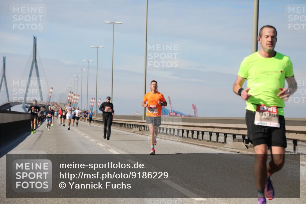 03.10.2025 - Köhlbrandbrückenlauf Yannick Fuchs http://msf.ph/oto/9186229 03.10.2025 11:44:20 Position 3 6364 meine-sportfotos.de