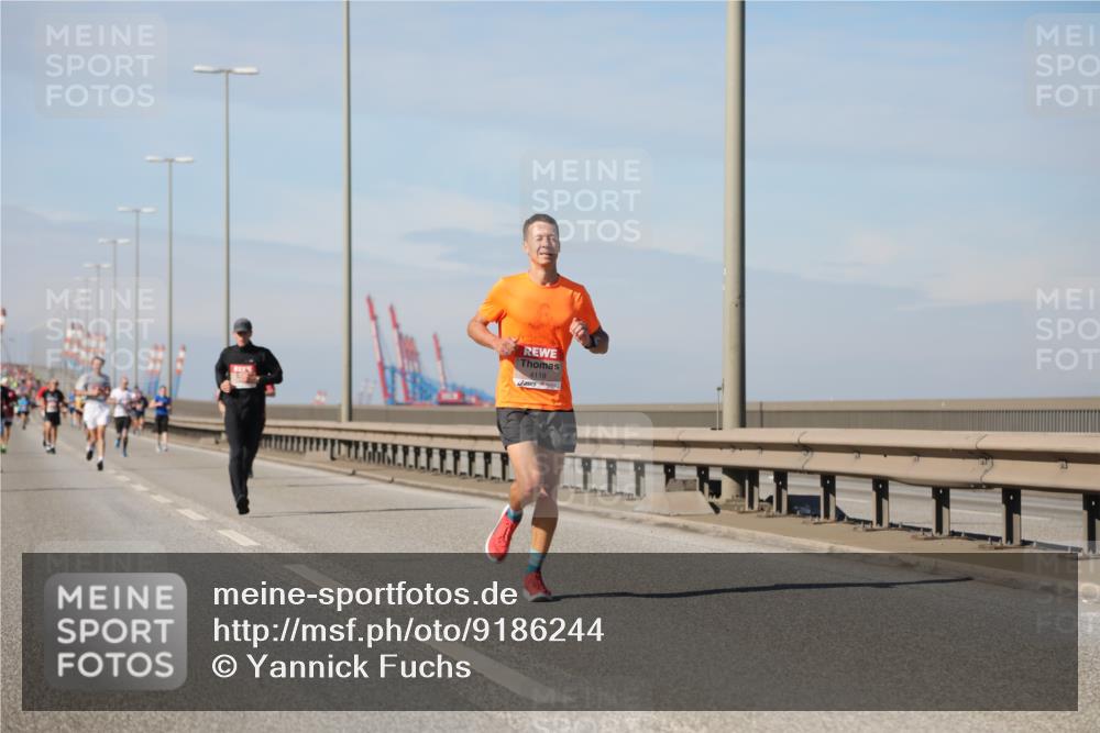 03.10.2025 - Köhlbrandbrückenlauf Yannick Fuchs http://msf.ph/oto/9186244 03.10.2025 11:44:21 Position 3 4119 meine-sportfotos.de