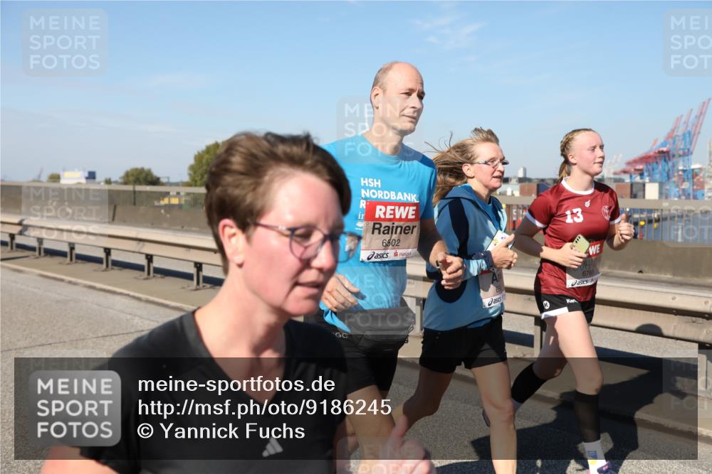 03.10.2025 - Köhlbrandbrückenlauf Yannick Fuchs http://msf.ph/oto/9186245 03.10.2025 12:05:29 Position 3 6502, 13, 6768 meine-sportfotos.de