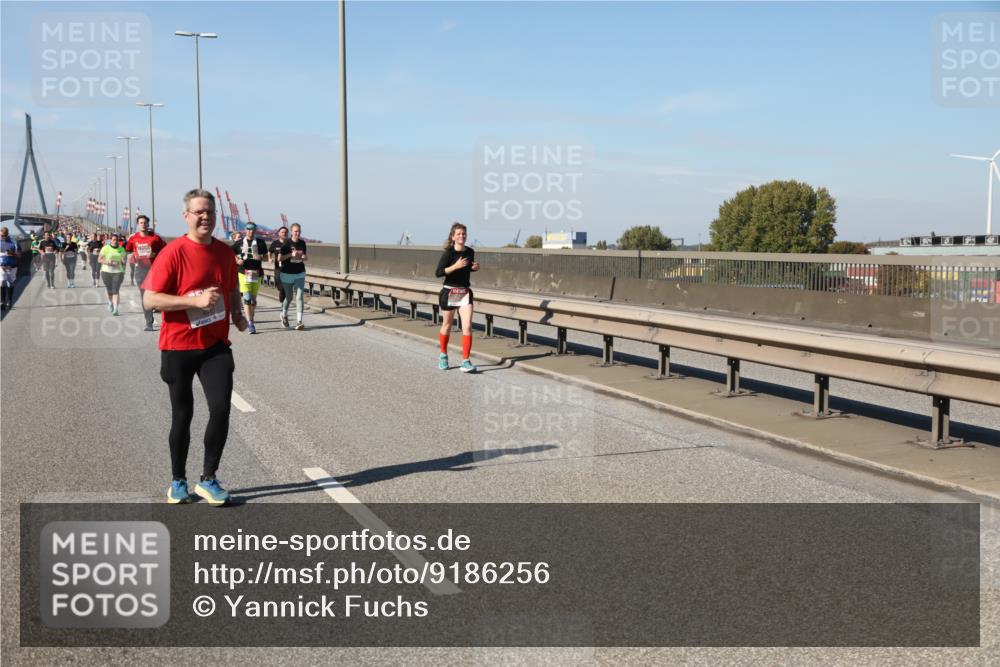 03.10.2025 - Köhlbrandbrückenlauf Yannick Fuchs http://msf.ph/oto/9186256 03.10.2025 12:05:30 Position 3  meine-sportfotos.de