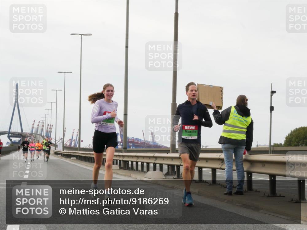 03.10.2025 - Köhlbrandbrückenlauf Matties Gatica Varas http://msf.ph/oto/9186269 03.10.2025 15:45:42 Position 3 7081 meine-sportfotos.de