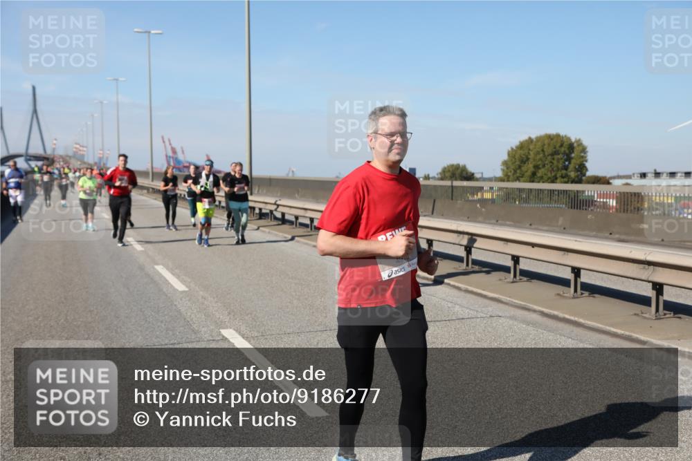 03.10.2025 - Köhlbrandbrückenlauf Yannick Fuchs http://msf.ph/oto/9186277 03.10.2025 12:05:31 Position 3 4915 meine-sportfotos.de
