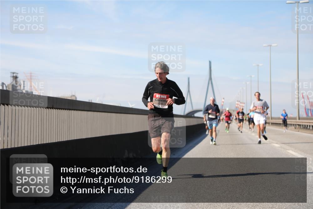 03.10.2025 - Köhlbrandbrückenlauf Yannick Fuchs http://msf.ph/oto/9186299 03.10.2025 11:44:29 Position 3  meine-sportfotos.de