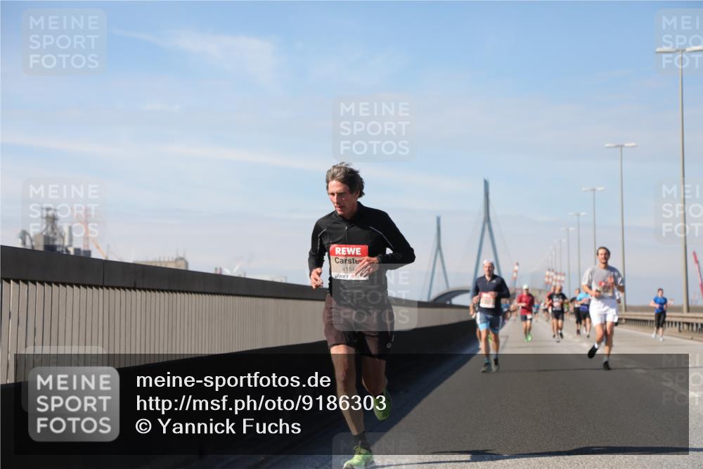 03.10.2025 - Köhlbrandbrückenlauf Yannick Fuchs http://msf.ph/oto/9186303 03.10.2025 11:44:30 Position 3 4164 meine-sportfotos.de