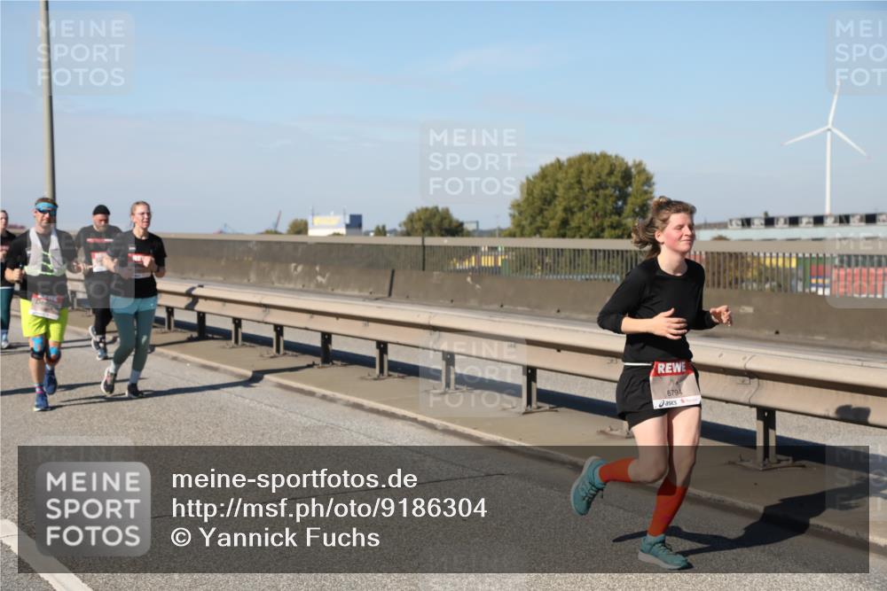 03.10.2025 - Köhlbrandbrückenlauf Yannick Fuchs http://msf.ph/oto/9186304 03.10.2025 12:05:32 Position 3 6794 meine-sportfotos.de