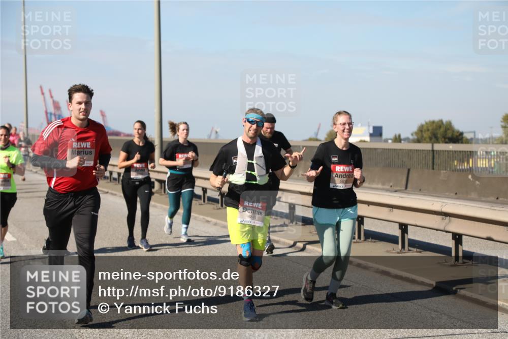 03.10.2025 - Köhlbrandbrückenlauf Yannick Fuchs http://msf.ph/oto/9186327 03.10.2025 12:05:34 Position 3 4245, 5610 meine-sportfotos.de