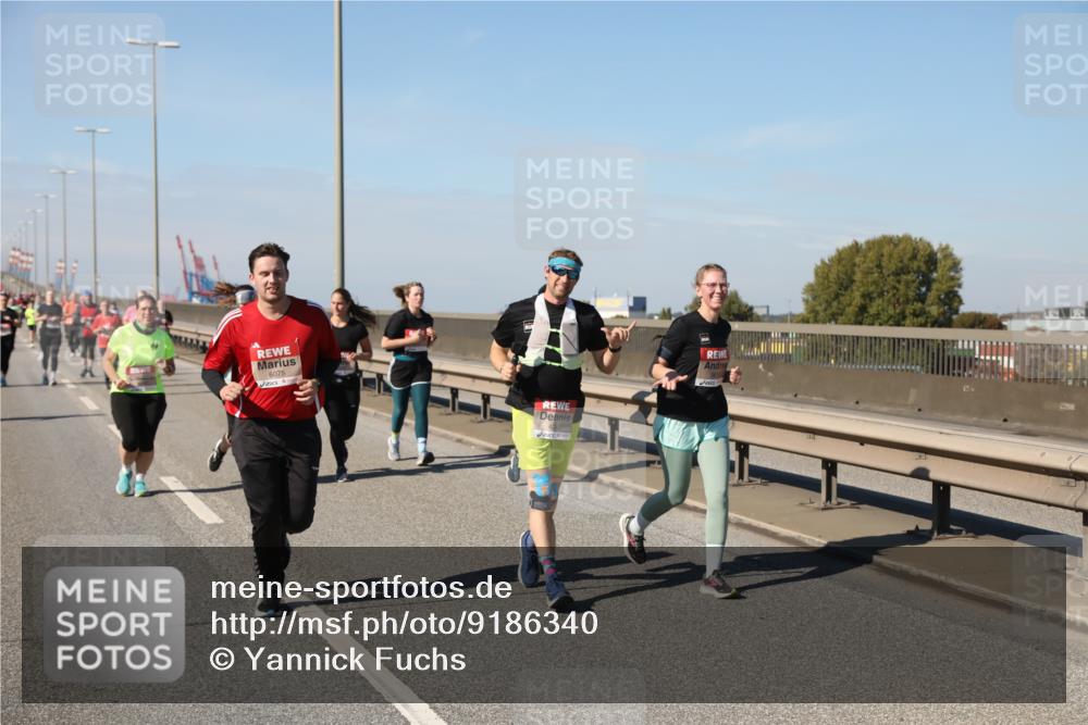03.10.2025 - Köhlbrandbrückenlauf Yannick Fuchs http://msf.ph/oto/9186340 03.10.2025 12:05:34 Position 3 6075 meine-sportfotos.de