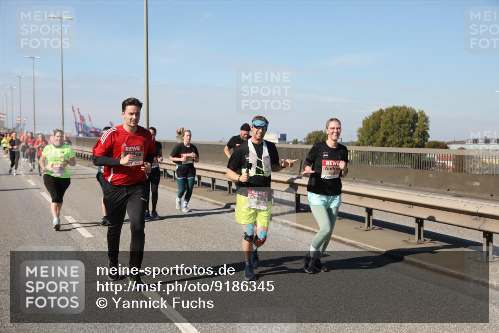 03.10.2025 - Köhlbrandbrückenlauf Yannick Fuchs http://msf.ph/oto/9186345 03.10.2025 12:05:35 Position 3 5610 meine-sportfotos.de