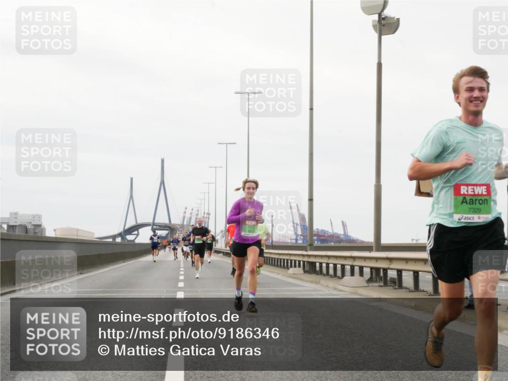 03.10.2025 - Köhlbrandbrückenlauf Matties Gatica Varas http://msf.ph/oto/9186346 03.10.2025 15:46:03 Position 3 7329 meine-sportfotos.de