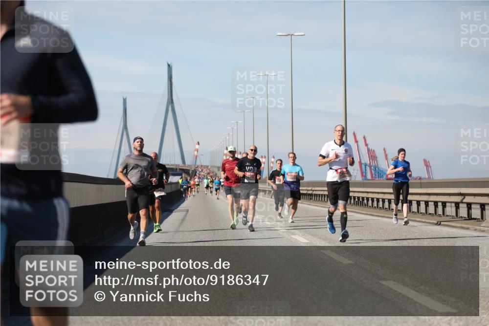 03.10.2025 - Köhlbrandbrückenlauf Yannick Fuchs http://msf.ph/oto/9186347 03.10.2025 11:44:34 Position 3  meine-sportfotos.de