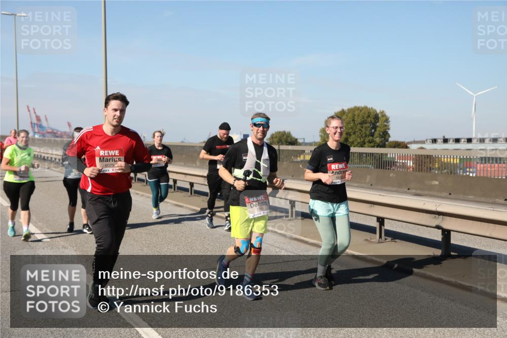03.10.2025 - Köhlbrandbrückenlauf Yannick Fuchs http://msf.ph/oto/9186353 03.10.2025 12:05:35 Position 3 6075, 4245, 5610 meine-sportfotos.de