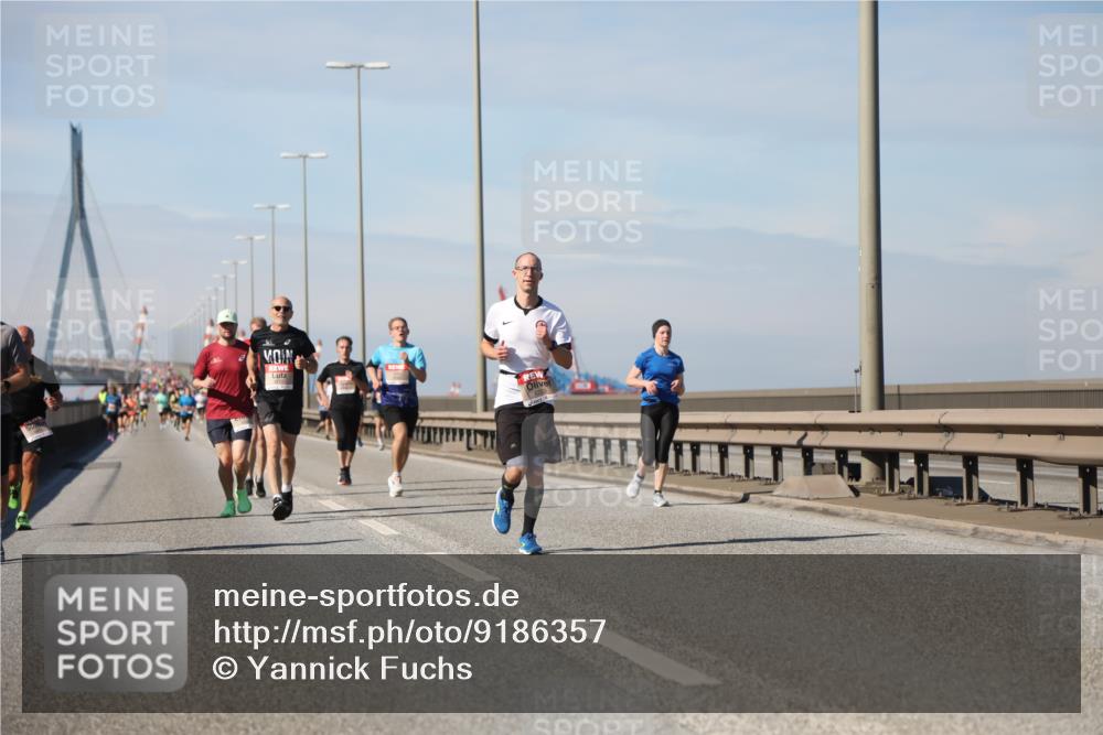 03.10.2025 - Köhlbrandbrückenlauf Yannick Fuchs http://msf.ph/oto/9186357 03.10.2025 11:44:35 Position 3  meine-sportfotos.de