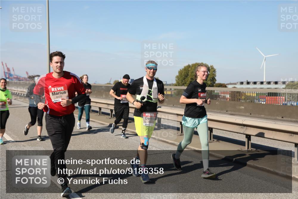 03.10.2025 - Köhlbrandbrückenlauf Yannick Fuchs http://msf.ph/oto/9186358 03.10.2025 12:05:35 Position 3 6075 meine-sportfotos.de