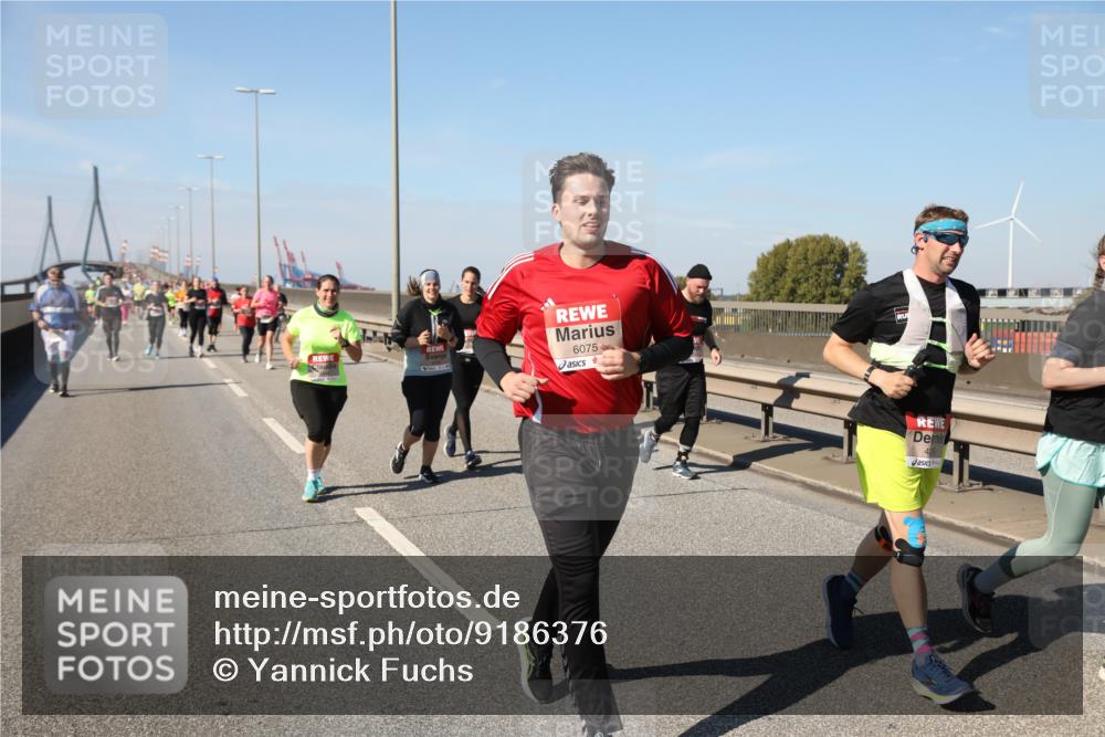03.10.2025 - Köhlbrandbrückenlauf Yannick Fuchs http://msf.ph/oto/9186376 03.10.2025 12:05:36 Position 3 6075 meine-sportfotos.de
