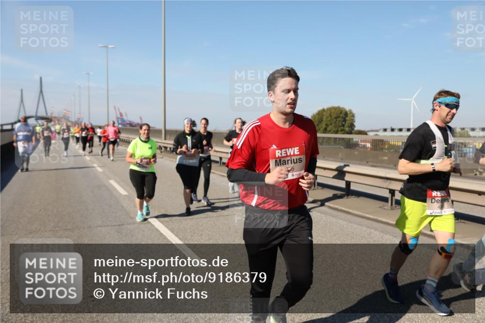 03.10.2025 - Köhlbrandbrückenlauf Yannick Fuchs http://msf.ph/oto/9186379 03.10.2025 12:05:36 Position 3 5 meine-sportfotos.de