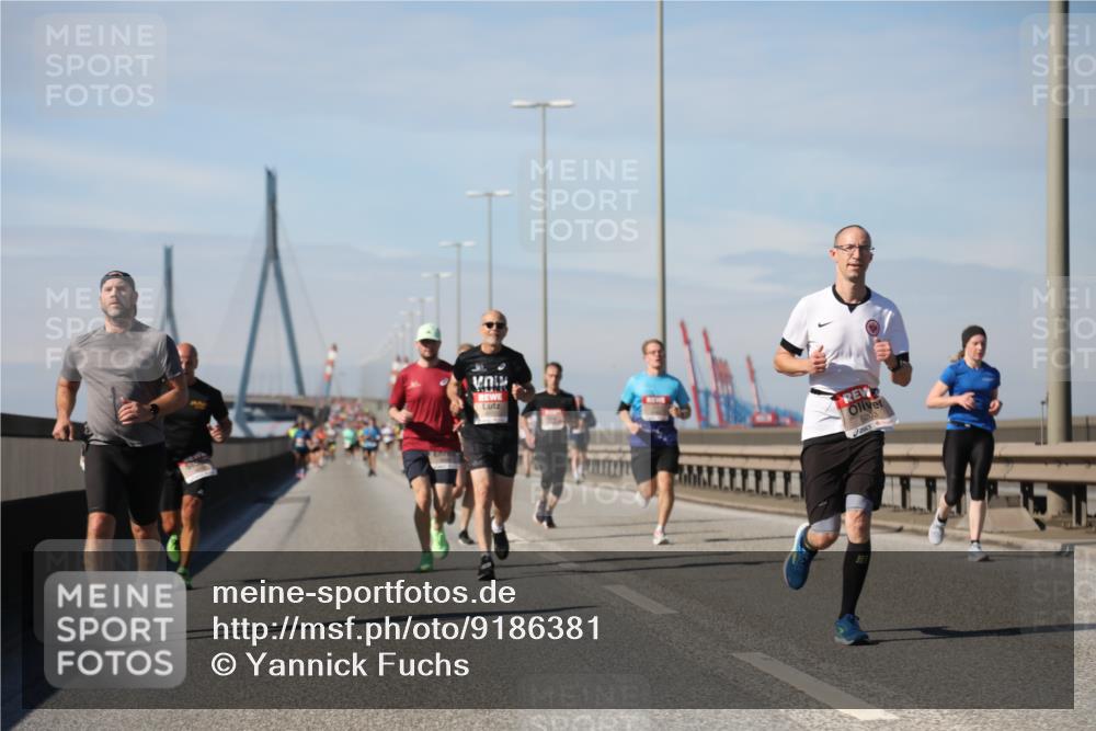 03.10.2025 - Köhlbrandbrückenlauf Yannick Fuchs http://msf.ph/oto/9186381 03.10.2025 11:44:37 Position 3 6203 meine-sportfotos.de
