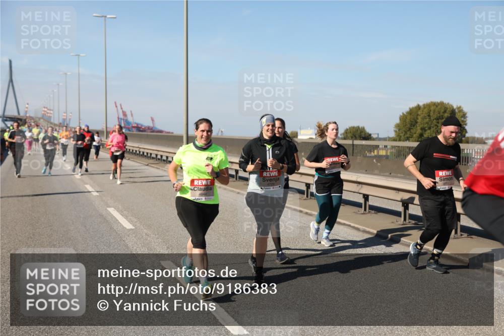 03.10.2025 - Köhlbrandbrückenlauf Yannick Fuchs http://msf.ph/oto/9186383 03.10.2025 12:05:37 Position 3 4844, 4729, 6051 meine-sportfotos.de