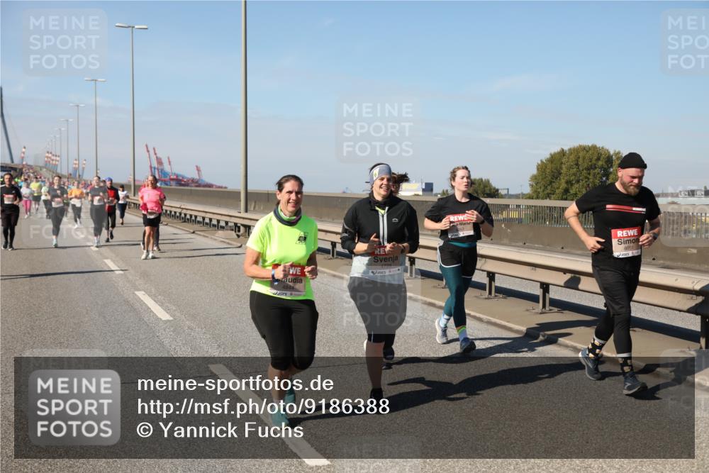 03.10.2025 - Köhlbrandbrückenlauf Yannick Fuchs http://msf.ph/oto/9186388 03.10.2025 12:05:37 Position 3 4844, 4729, 6051 meine-sportfotos.de
