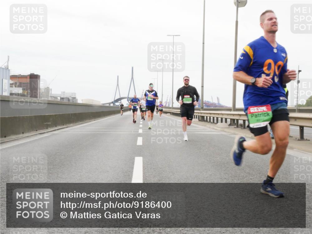 03.10.2025 - Köhlbrandbrückenlauf Matties Gatica Varas http://msf.ph/oto/9186400 03.10.2025 15:46:15 Position 3  meine-sportfotos.de