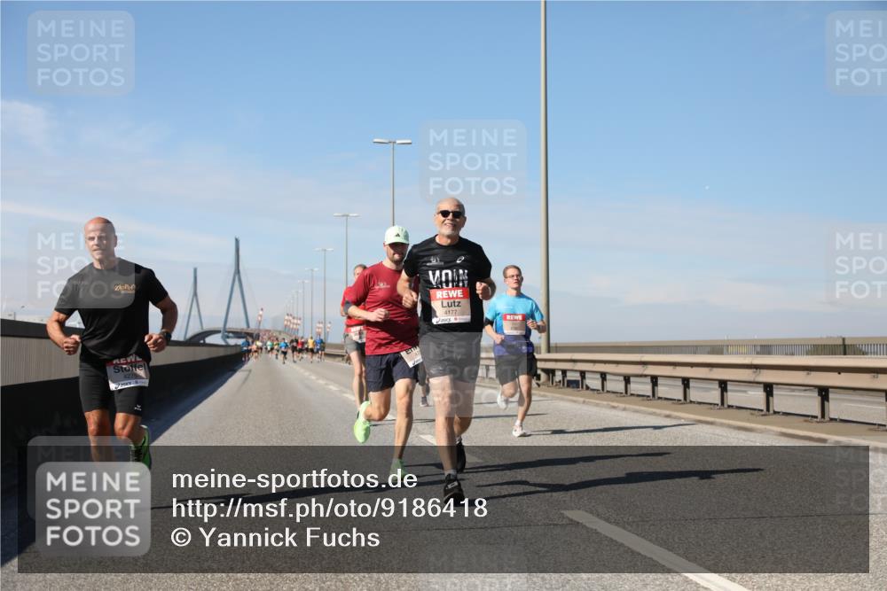 03.10.2025 - Köhlbrandbrückenlauf Yannick Fuchs http://msf.ph/oto/9186418 03.10.2025 11:44:40 Position 3 4177, 4275 meine-sportfotos.de