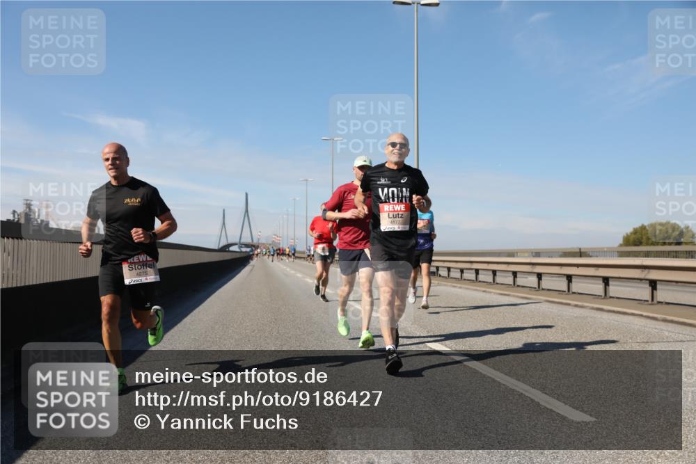 03.10.2025 - Köhlbrandbrückenlauf Yannick Fuchs http://msf.ph/oto/9186427 03.10.2025 11:44:41 Position 3 4177, 4275 meine-sportfotos.de