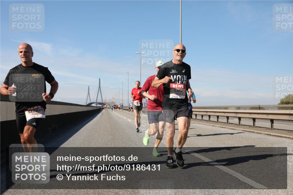 03.10.2025 - Köhlbrandbrückenlauf Yannick Fuchs http://msf.ph/oto/9186431 03.10.2025 11:44:41 Position 3 4275, 3, 4177 meine-sportfotos.de
