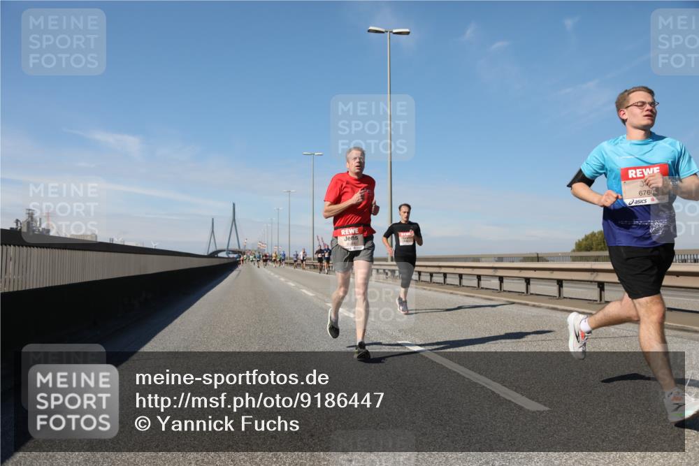 03.10.2025 - Köhlbrandbrückenlauf Yannick Fuchs http://msf.ph/oto/9186447 03.10.2025 11:44:43 Position 3 6464, 6760 meine-sportfotos.de
