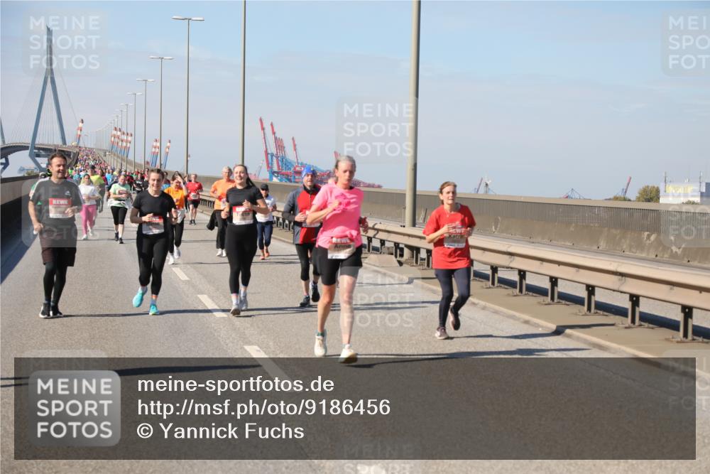 03.10.2025 - Köhlbrandbrückenlauf Yannick Fuchs http://msf.ph/oto/9186456 03.10.2025 12:05:40 Position 3  meine-sportfotos.de