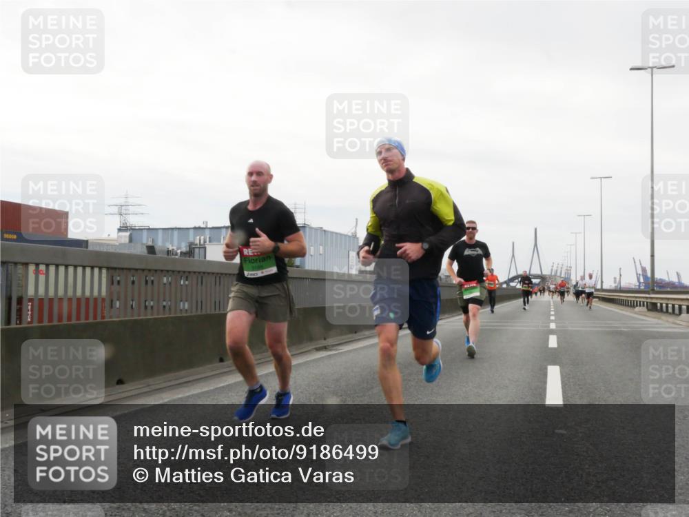 03.10.2025 - Köhlbrandbrückenlauf Matties Gatica Varas http://msf.ph/oto/9186499 03.10.2025 15:46:38 Position 3  meine-sportfotos.de