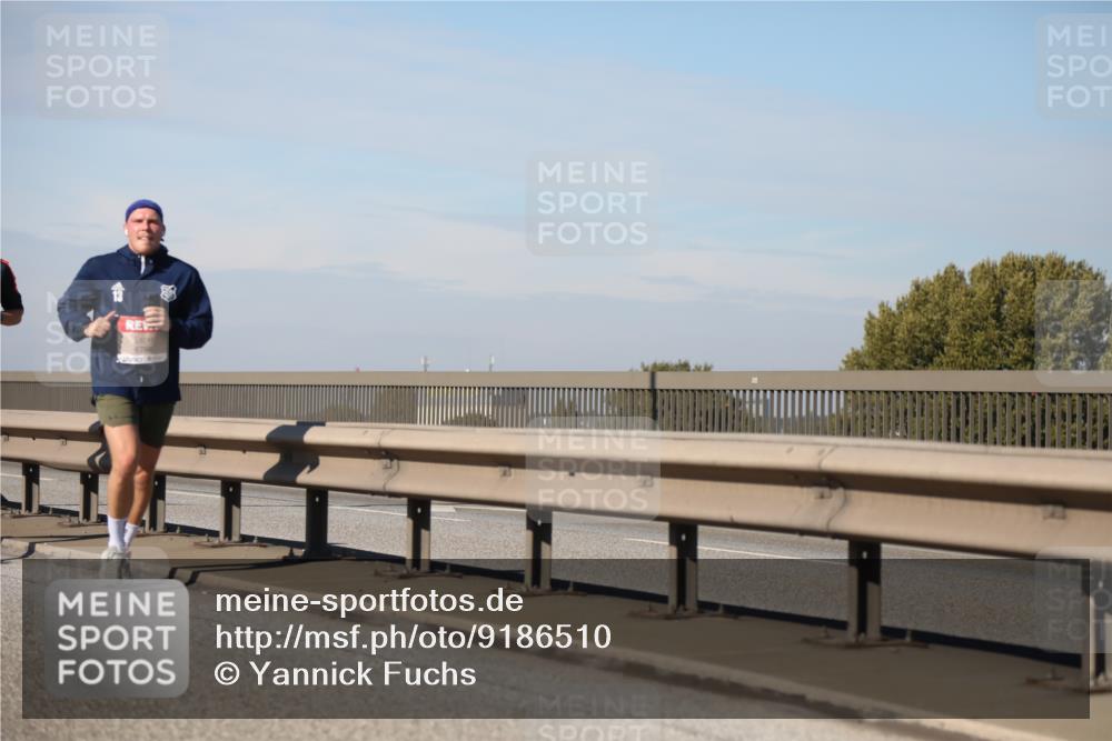 03.10.2025 - Köhlbrandbrückenlauf Yannick Fuchs http://msf.ph/oto/9186510 03.10.2025 11:44:49 Position 3  meine-sportfotos.de