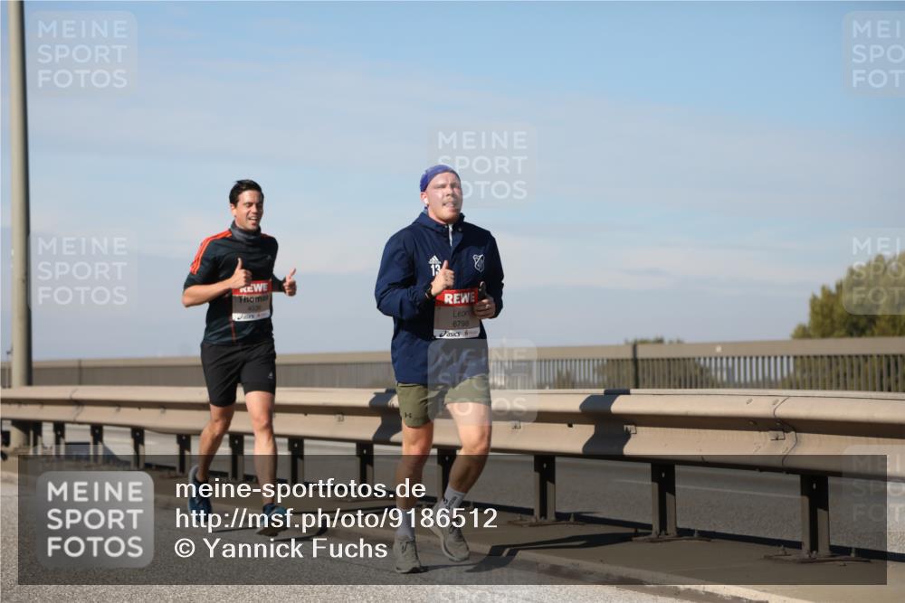 03.10.2025 - Köhlbrandbrückenlauf Yannick Fuchs http://msf.ph/oto/9186512 03.10.2025 11:44:50 Position 3 4039, 6798 meine-sportfotos.de