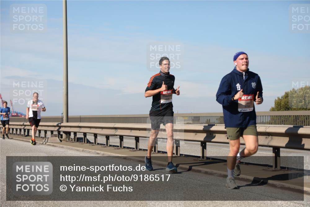 03.10.2025 - Köhlbrandbrückenlauf Yannick Fuchs http://msf.ph/oto/9186517 03.10.2025 11:44:51 Position 3 6798 meine-sportfotos.de