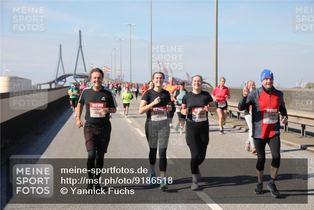 03.10.2025 - Köhlbrandbrückenlauf Yannick Fuchs http://msf.ph/oto/9186518 03.10.2025 12:05:43 Position 3 6334, 6335, 6336, 5985 meine-sportfotos.de