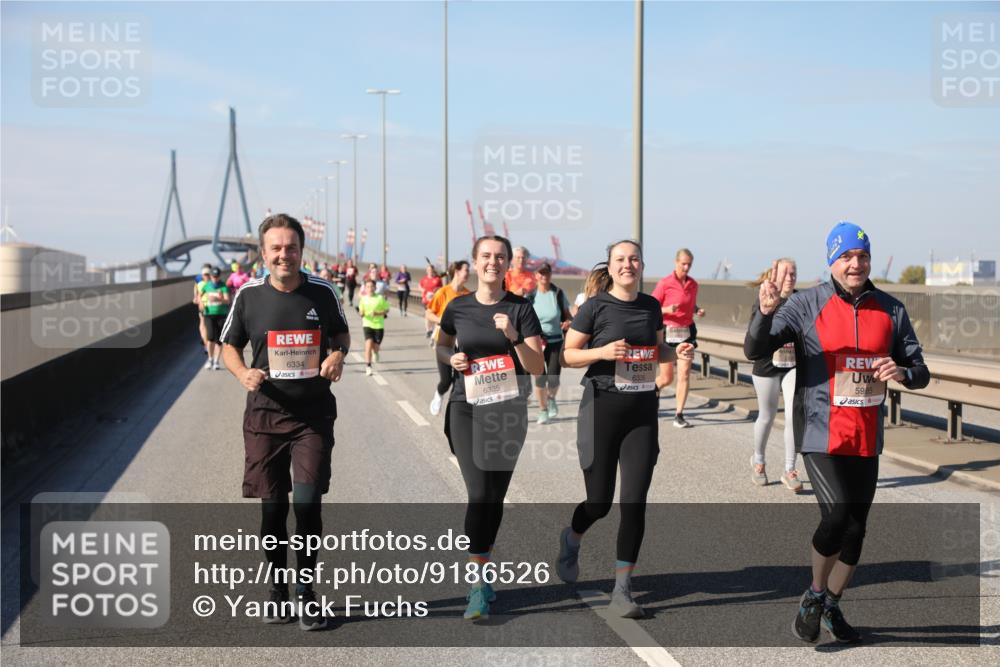 03.10.2025 - Köhlbrandbrückenlauf Yannick Fuchs http://msf.ph/oto/9186526 03.10.2025 12:05:44 Position 3 6334, 6335, 6336, 5985 meine-sportfotos.de
