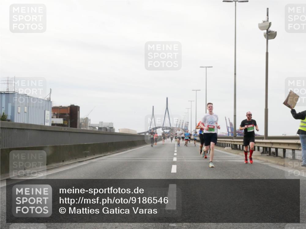 03.10.2025 - Köhlbrandbrückenlauf Matties Gatica Varas http://msf.ph/oto/9186546 03.10.2025 15:46:48 Position 3  meine-sportfotos.de