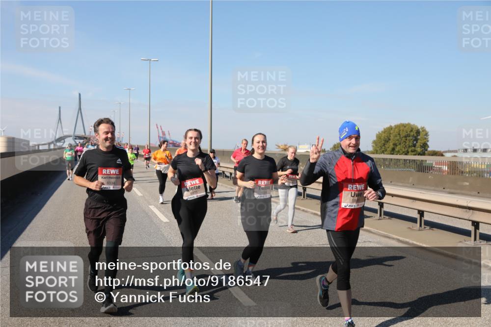 03.10.2025 - Köhlbrandbrückenlauf Yannick Fuchs http://msf.ph/oto/9186547 03.10.2025 12:05:44 Position 3 6334, 6335, 5985 meine-sportfotos.de