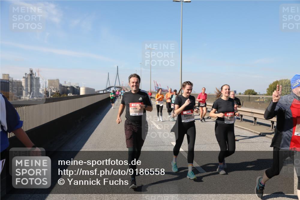 03.10.2025 - Köhlbrandbrückenlauf Yannick Fuchs http://msf.ph/oto/9186558 03.10.2025 12:05:45 Position 3 6334 meine-sportfotos.de