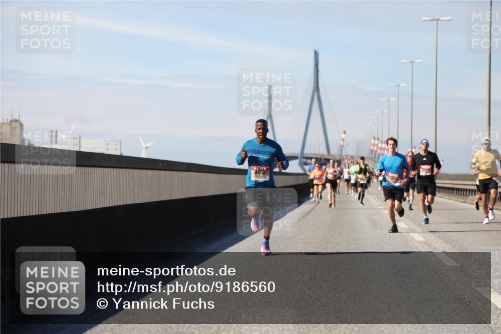 03.10.2025 - Köhlbrandbrückenlauf Yannick Fuchs http://msf.ph/oto/9186560 03.10.2025 11:44:55 Position 3 5718 meine-sportfotos.de