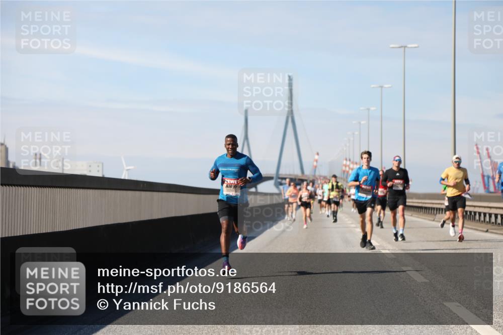03.10.2025 - Köhlbrandbrückenlauf Yannick Fuchs http://msf.ph/oto/9186564 03.10.2025 11:44:55 Position 3 5718 meine-sportfotos.de