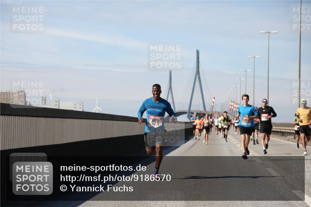 03.10.2025 - Köhlbrandbrückenlauf Yannick Fuchs http://msf.ph/oto/9186570 03.10.2025 11:44:55 Position 3 5718 meine-sportfotos.de