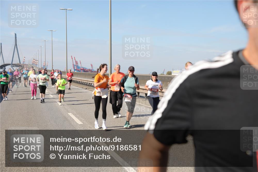 03.10.2025 - Köhlbrandbrückenlauf Yannick Fuchs http://msf.ph/oto/9186581 03.10.2025 12:05:46 Position 3  meine-sportfotos.de